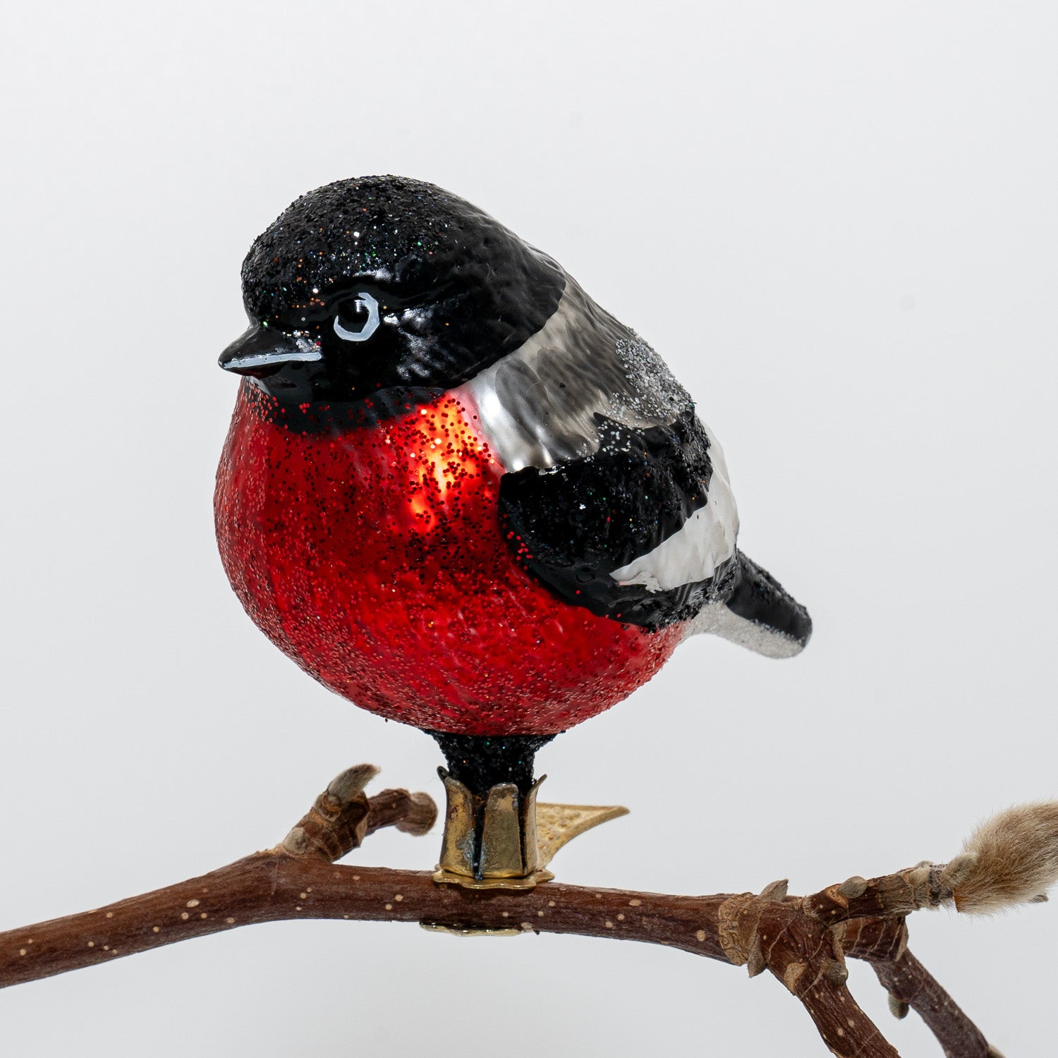 Dompap på klips, rødt bryst